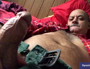 SP_211002_ChrisJerking3